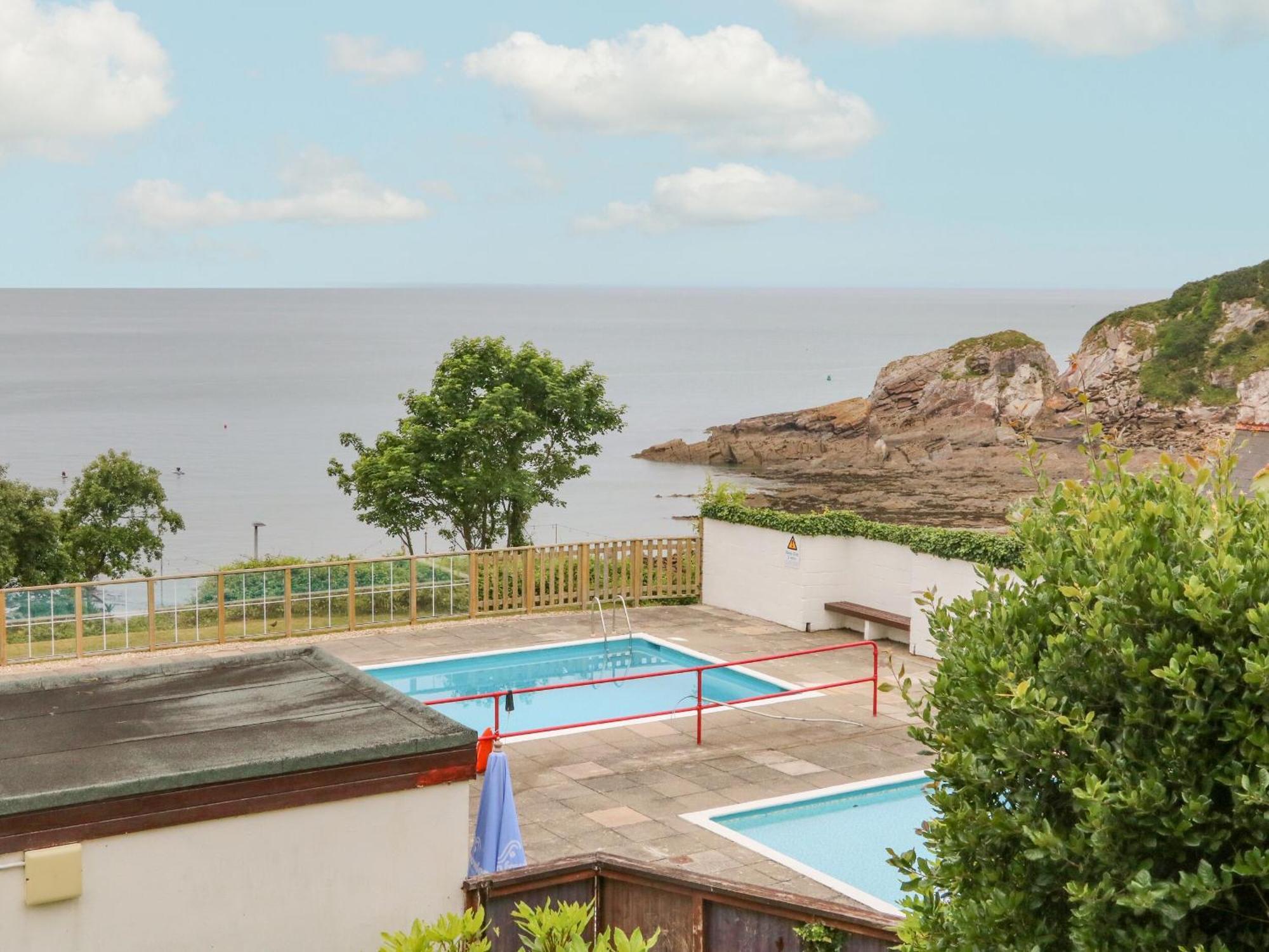Ochenta Combe Martin Exterior foto