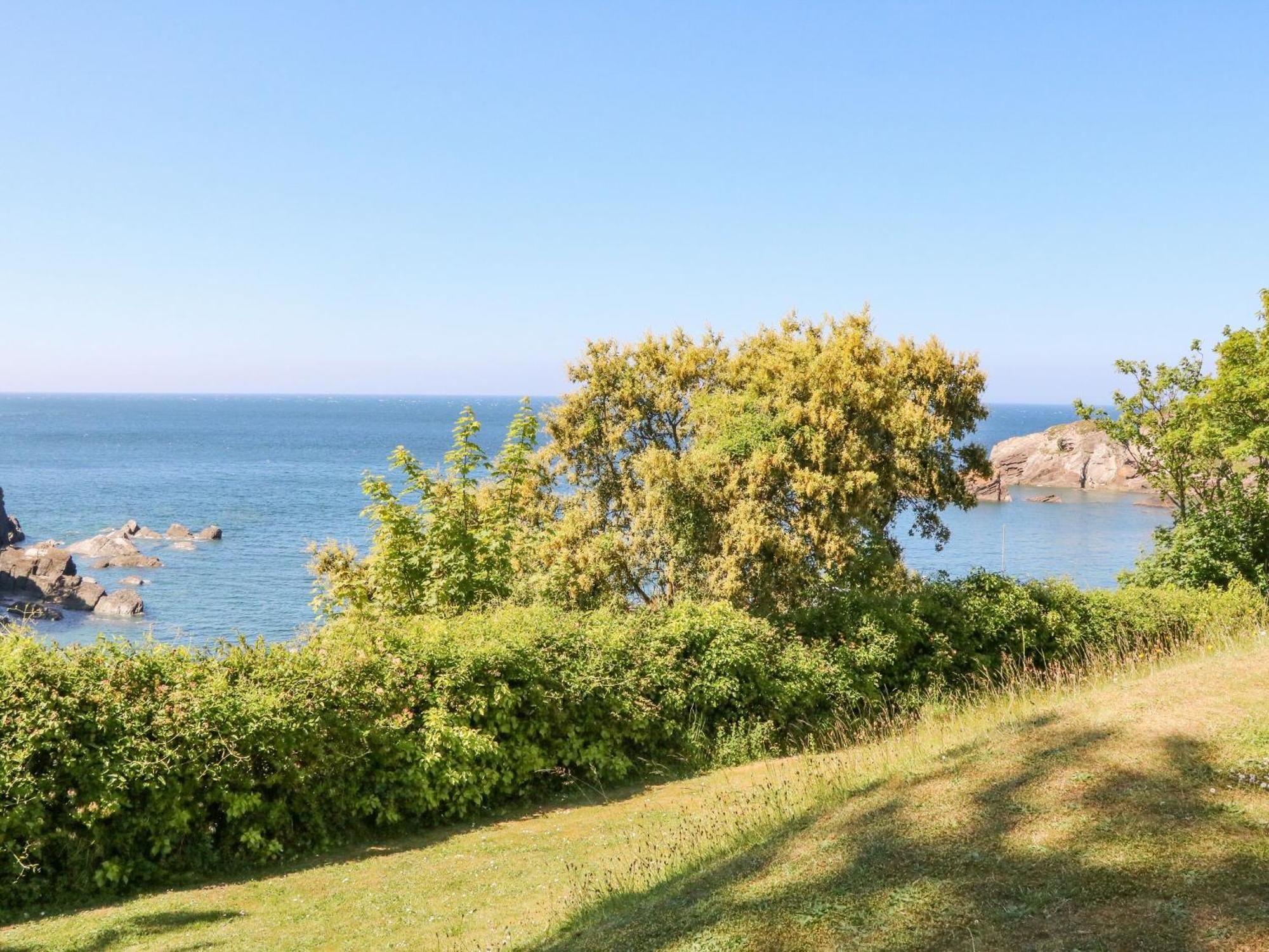 Ochenta Combe Martin Exterior foto